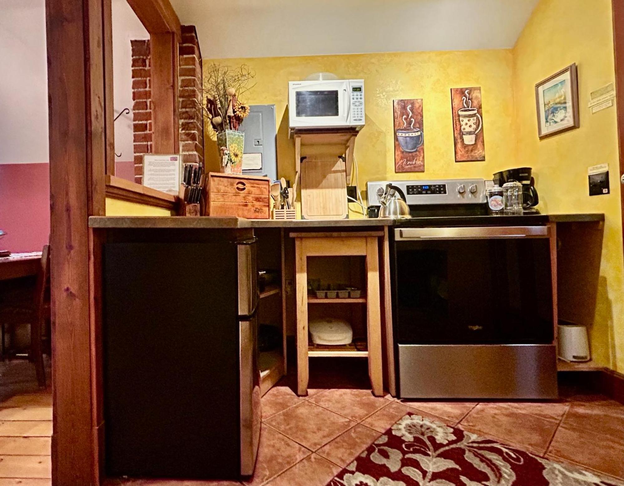Mistisos Place Vacation Rentals Нелсън Екстериор снимка